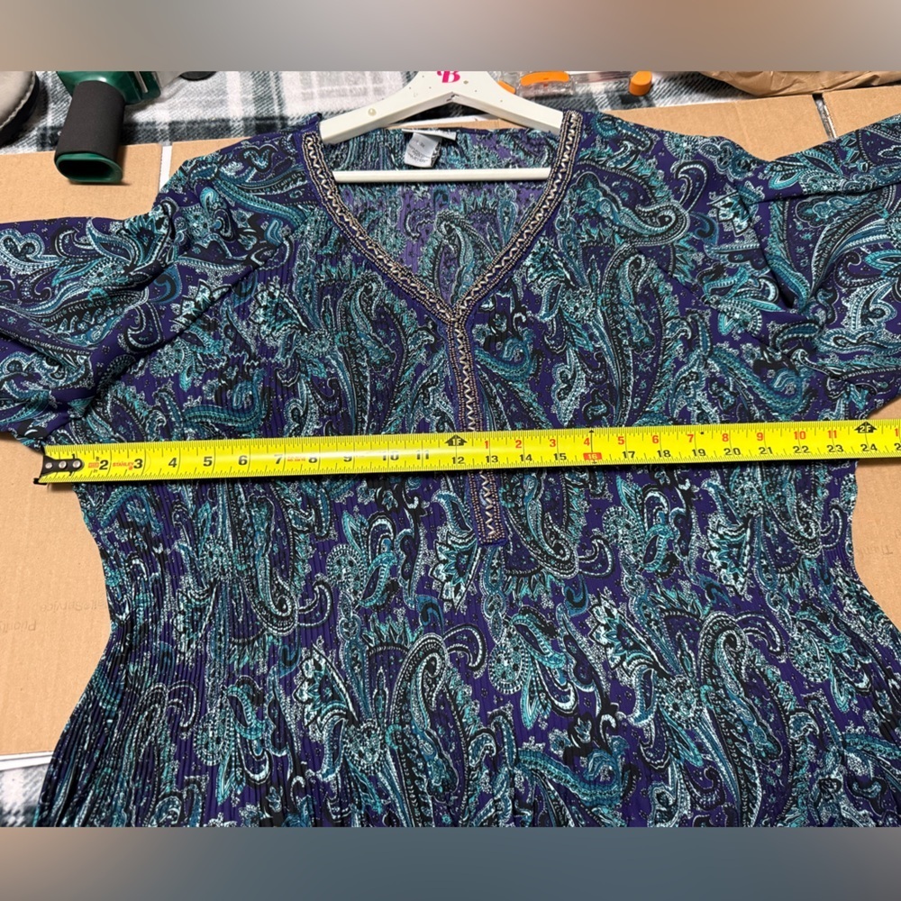 Catherines Paisley V-Neck Tunic Bejeweled Pleated Blouse 3X Bell Sleeve - Picture 5 of 9